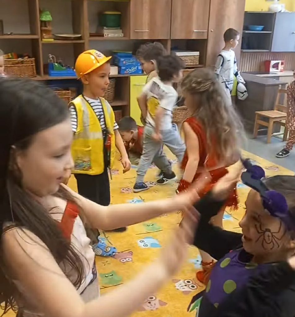 Az aktuális képnek nincs alternatív szövege. A fájl neve: 637437449_1353317670146852_4643836269856868156_n.jpg